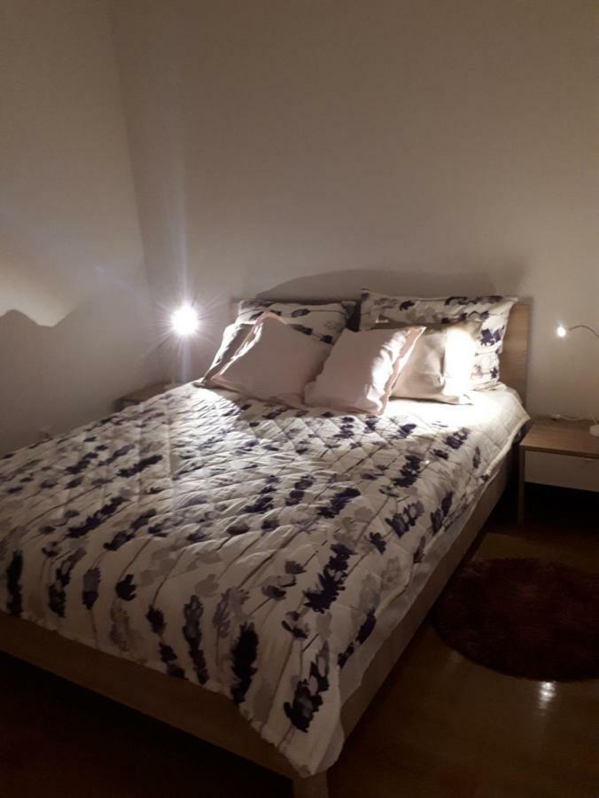 D&M Apartman 1 Selce Eksteriør billede